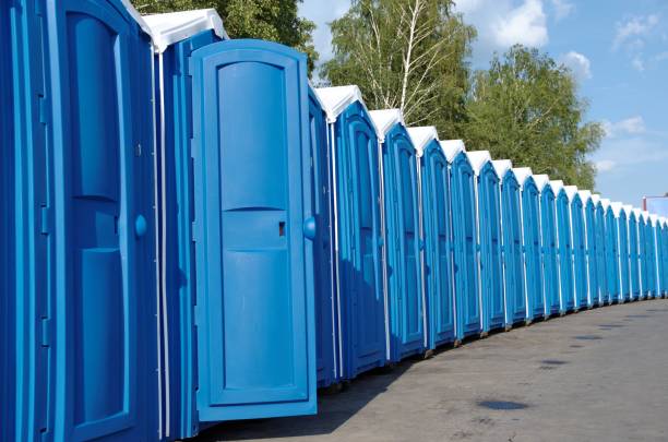 Best Portable restroom trailer rental  in Bloomfield, IN